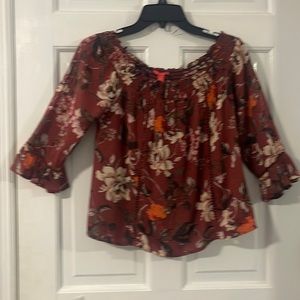 C & V brand junior top size XS. Brown floral design with pretty stitching trim.